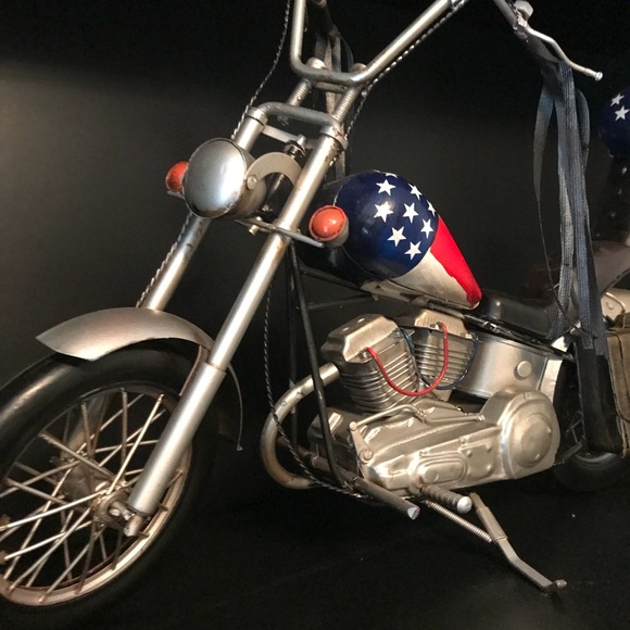 Harley Davidson Motorcycle. Collectable Metal. NEW - Picture 4 of 8